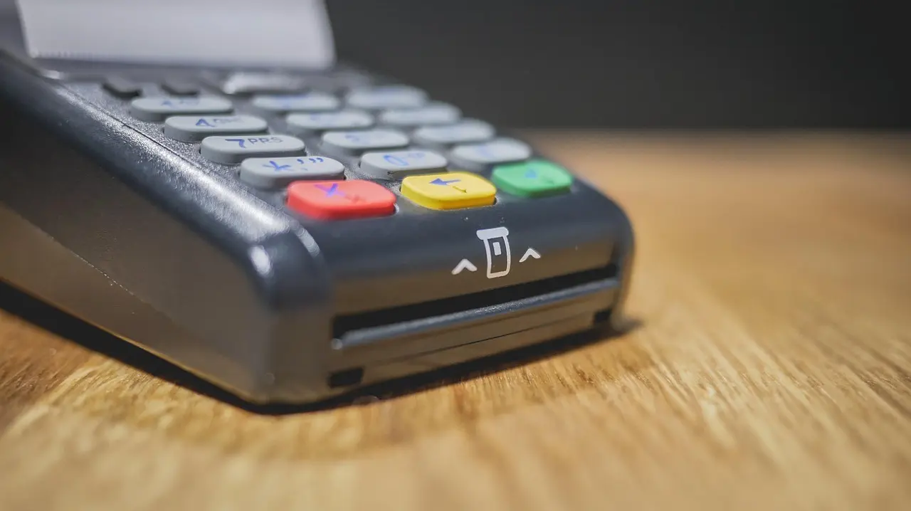 Hvordan fungerer drikkepenge i USA og Canada?