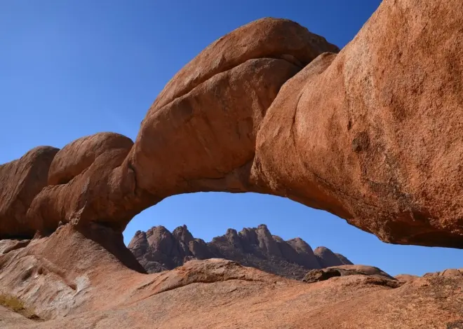 Selvkørsel i Namibia: rute til Spitzkoppe og Erongo-bjergene